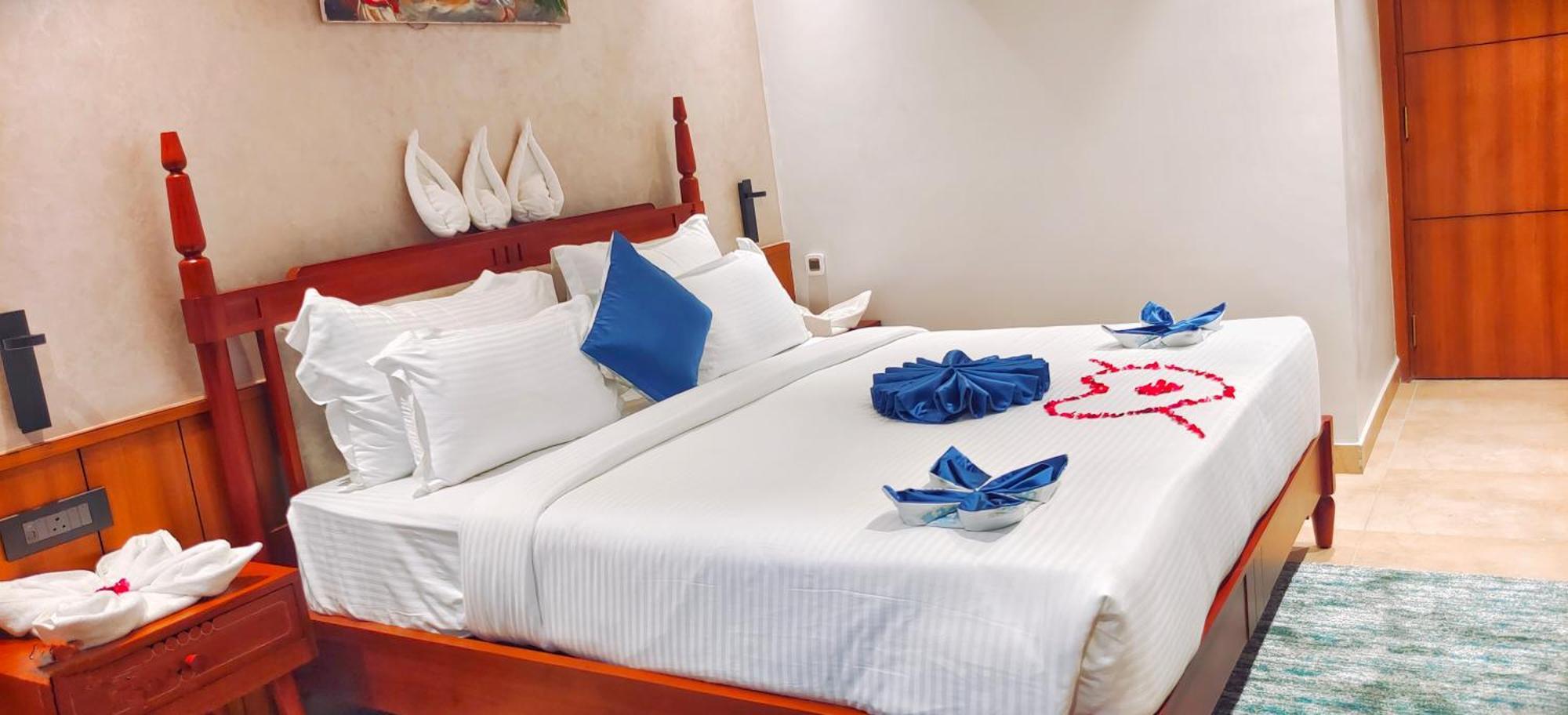 Ra Vista Hotel Колката Екстериор снимка