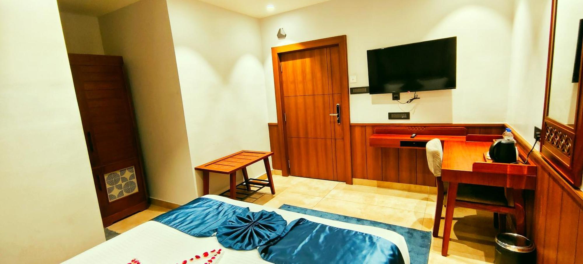 Ra Vista Hotel Колката Екстериор снимка