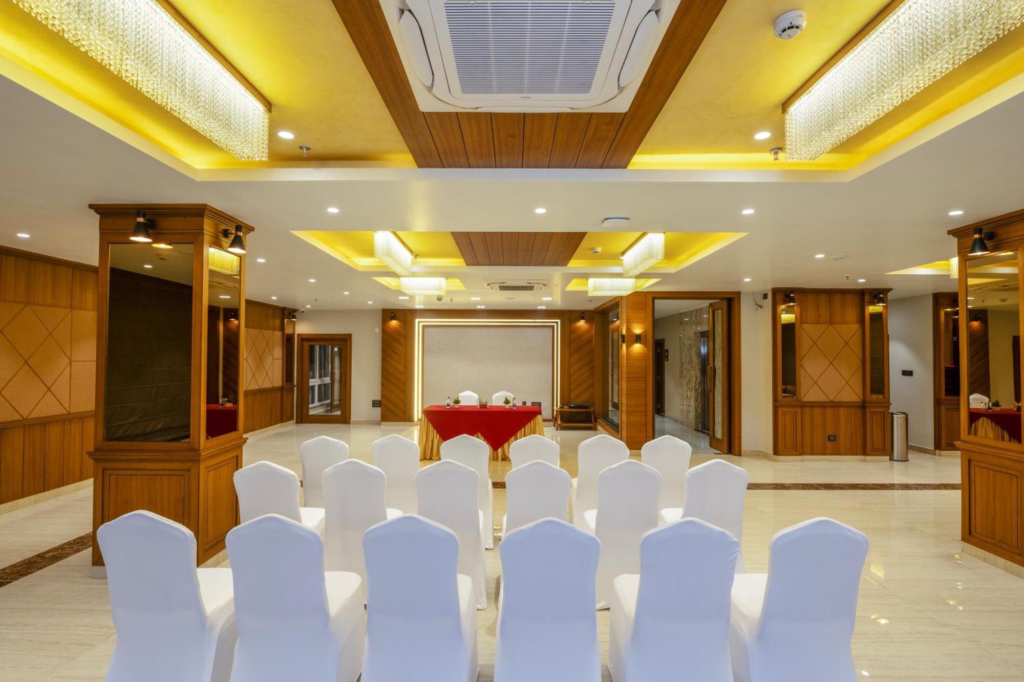 Ra Vista Hotel Колката Екстериор снимка